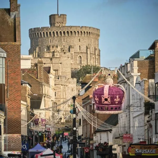 Queen Annes court luxury apartment on high street, hotel in Windsor