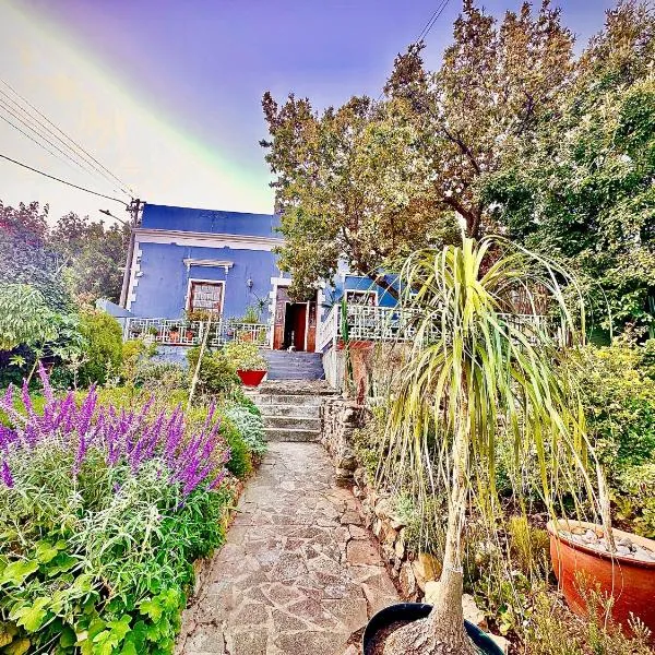 BoKaap Penthouse with Table Mountain & City views, hotel v Kapském Městě
