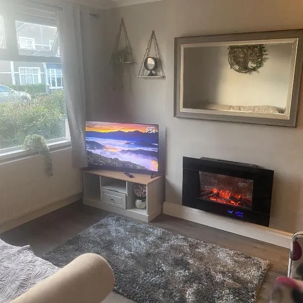 Fully refurbished house Belfast, hotel in Belfast