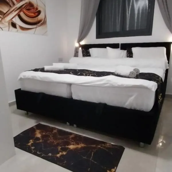 שירת דבורה בבני ברק, Hotel in Giv‘at Shemuʼel