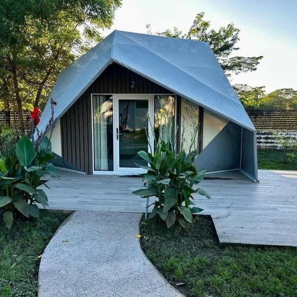 Pacific Glamp, hotell sihtkohas Potrero