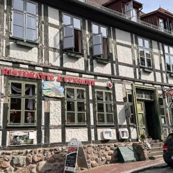 Pizzeria & Pension ETNA、ヴァーレンのホテル