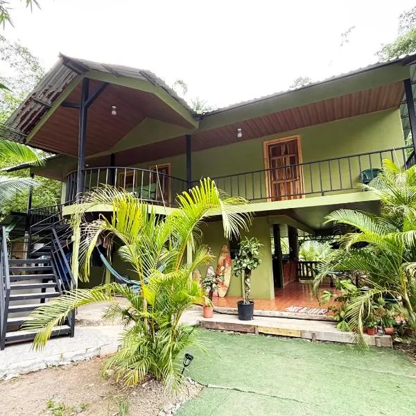 Monkey House & Camping, hôtel à Drake