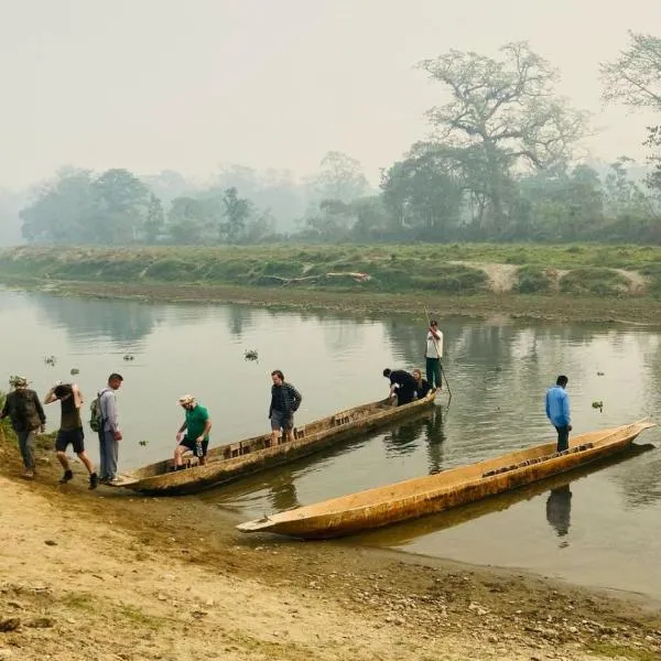 BhupuSainik Guest House - Sauraha, Chitwan，位于索拉哈的酒店