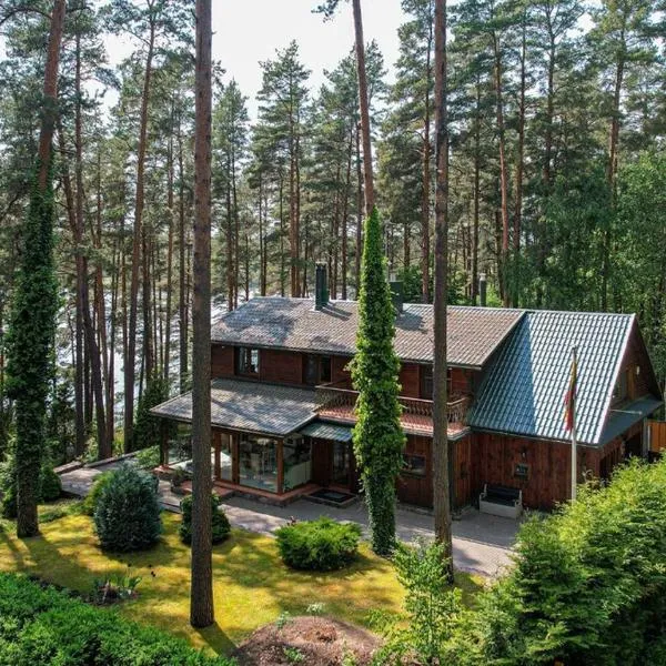 Villa Emerald, hotel in Luokesos Sen