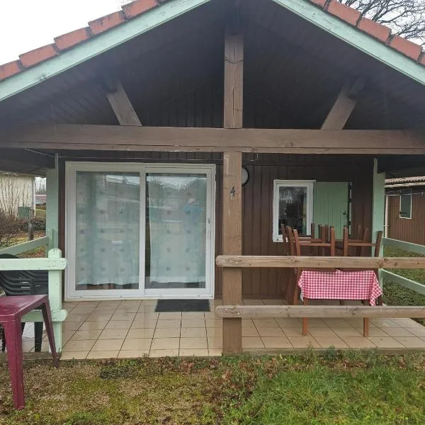 L'Auberge Saint Santin Cantales, Hotel in Saint-Santin-Cantalès