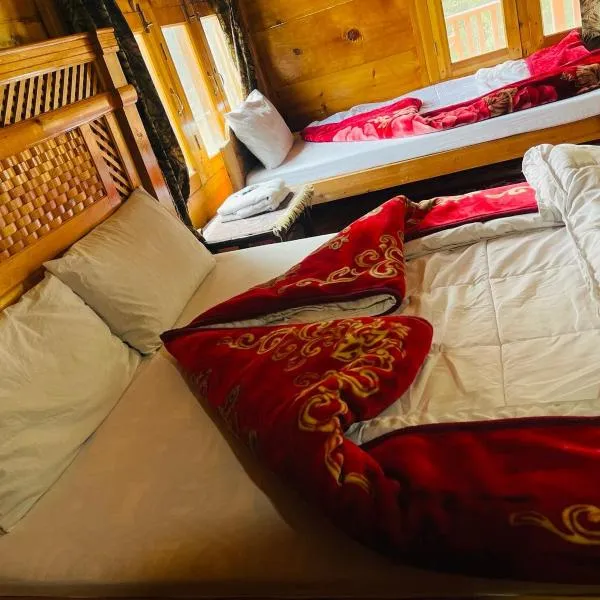 Fairy meadows BroadView Hotel, hotel in Tato