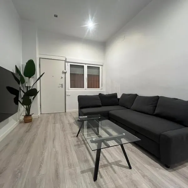 Nuevo apartamento céntrico, מלון בסביליה