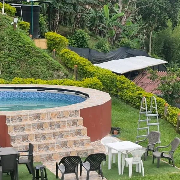 Hotel Finca los Cristales，位于拉维加的酒店