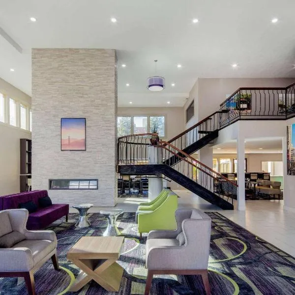 La Quinta by Wyndham Oakland - Hayward, hotel in Hayward