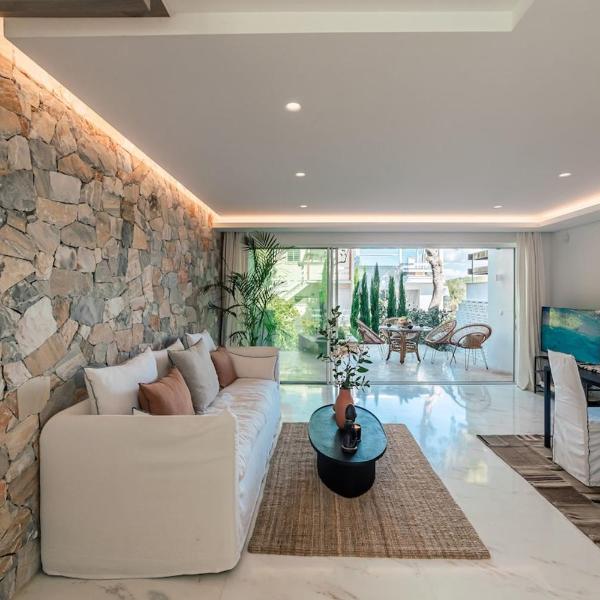 South Blue Paradise Beach House, Atene