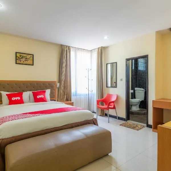 Hotel O Surabaya City Center Near Wonokromo Station, hotel in Surabaya