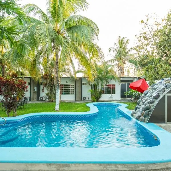 OYO Hotel Rio Chetumal, hotel in Subteniente López