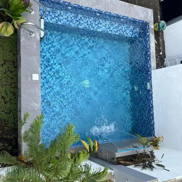 Room in a Private Villa, hotel em San Jose de Buenavista