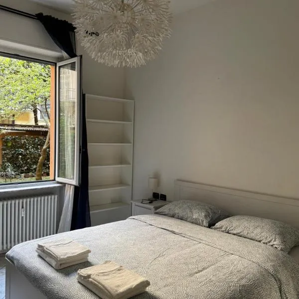 Guest House in Elegant Apartment close to the Center, hotel v Miláně