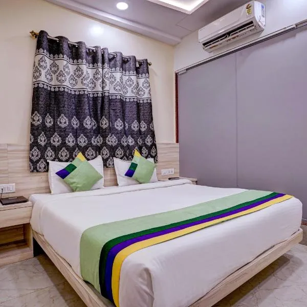 The KIWWI Hotel, hotel a Bombai