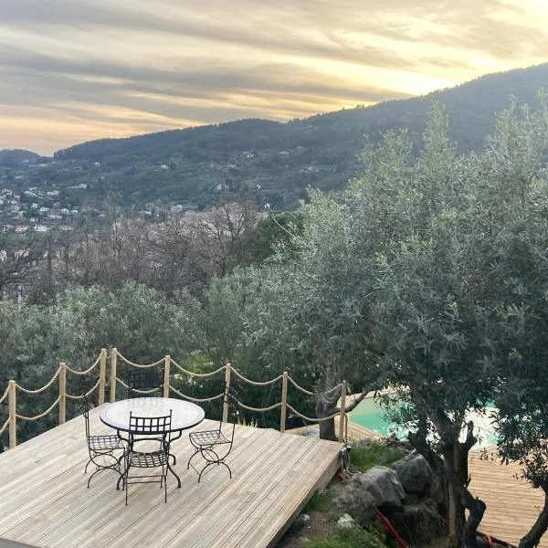 L'Olivaie - Calme, confort et vue imprenable, hotel in Seillans