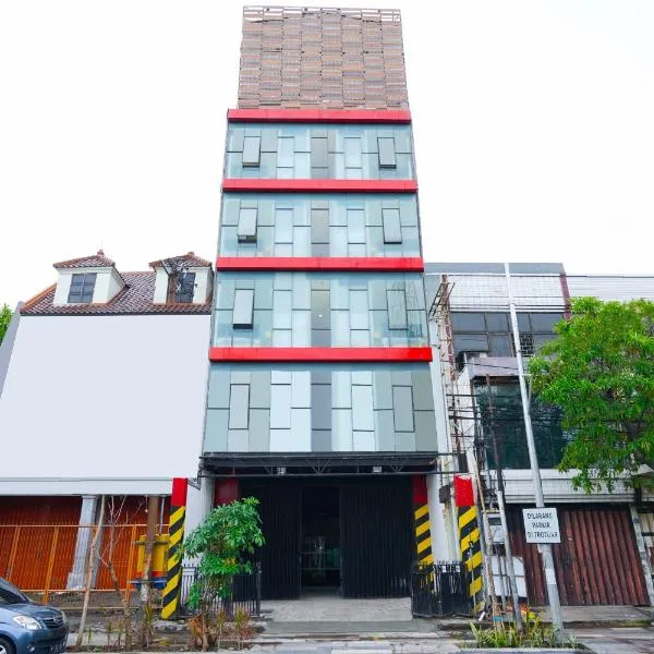 SUPER OYO Flagship 3688 Pot Art, hotel in Surabaya