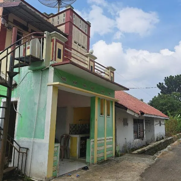 Hotel O Jati Guest House โรงแรมในจิเรบอน