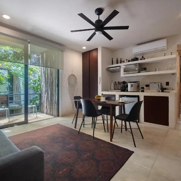 Charming Tulum Getaway in Prime Location, hotel v destinaci Tulum