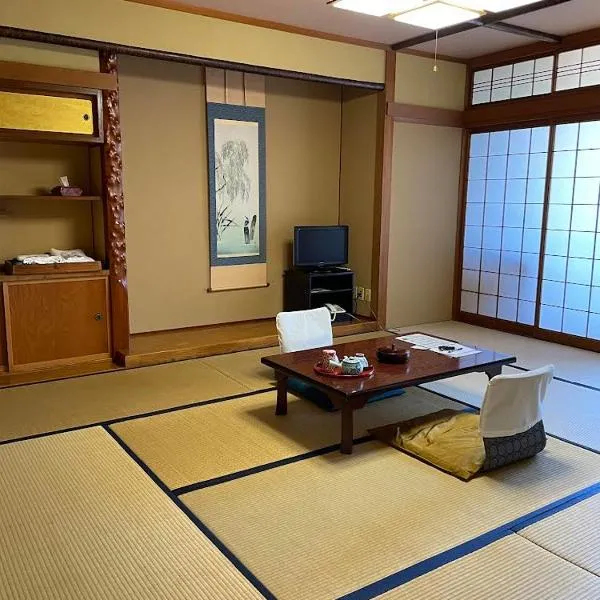 川端屋　kawabataya, hotel in Minamiechizen