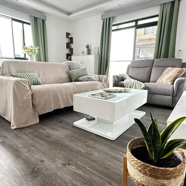 Cozy Flat, hotel in Praia