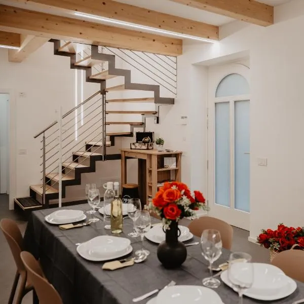 Al Vicolo Holiday Home, hotel in Nave San Rocco