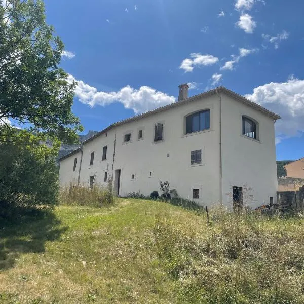 Le Rêve du Sud - Castellane、カステラーヌのホテル