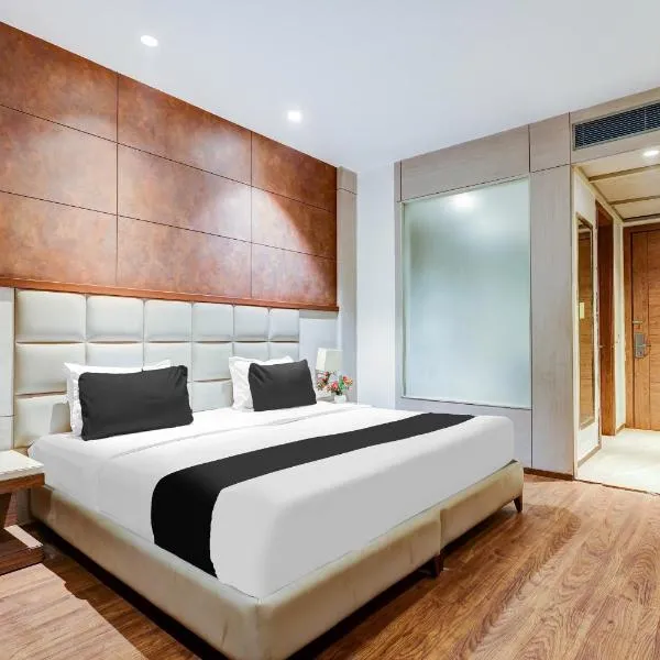 Townhouse Chhatarpur Near Metro Park, hotel in New Delhi