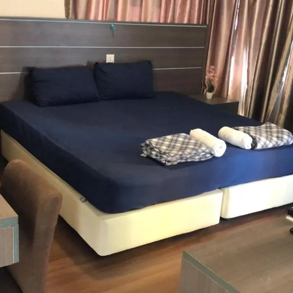 MZ Guesthouse Bayou Studio Jakuzi, hotel en Kampong Bukit Beruang