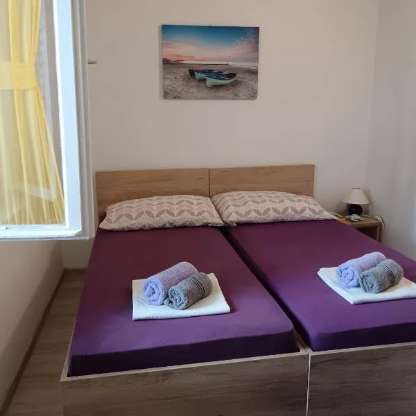 Studio apartment Dragana, hotel in Sobra