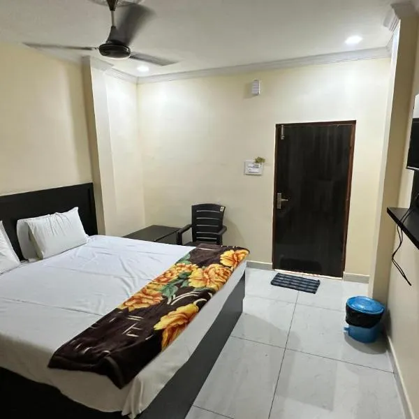Varnika Residency, hotel in Bhadrāchalam