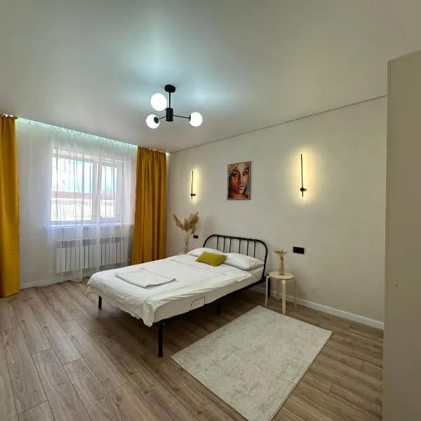 Новая квартира со всеми условиями Сити центре, hotel in Uralsk