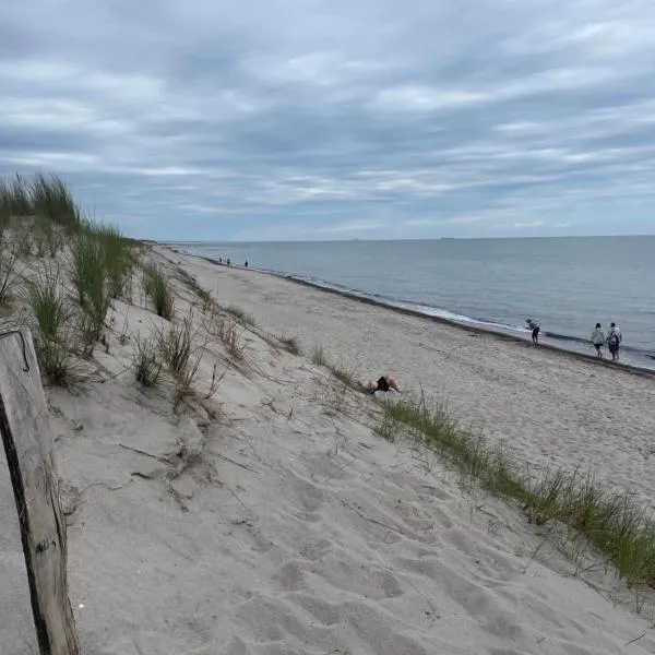 Ferienhaus am Küstenwald, хотел в Рибниц-Дамгартен