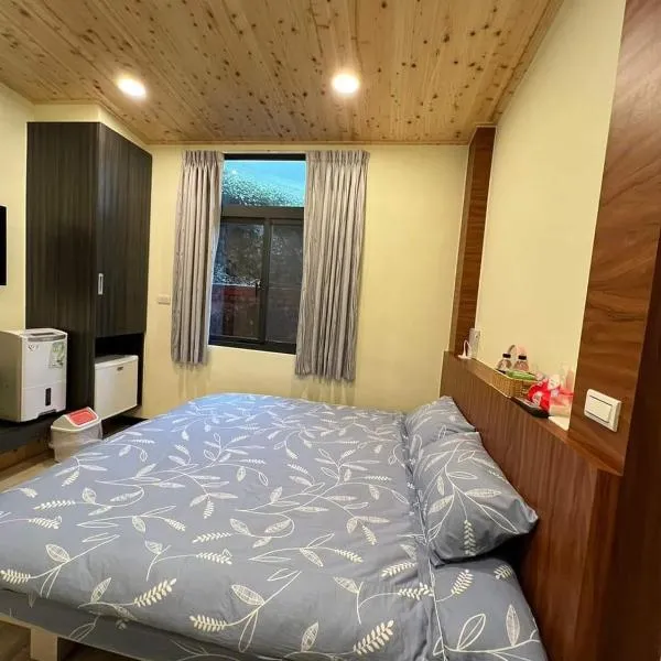 宣信民宿 標準雙人房 – hotel w mieście Le-yeh