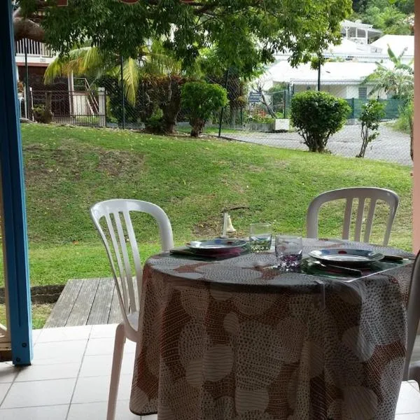 Le Pilibo, quiet, pool, beach 5 min walk, hotel en Sainte-Anne