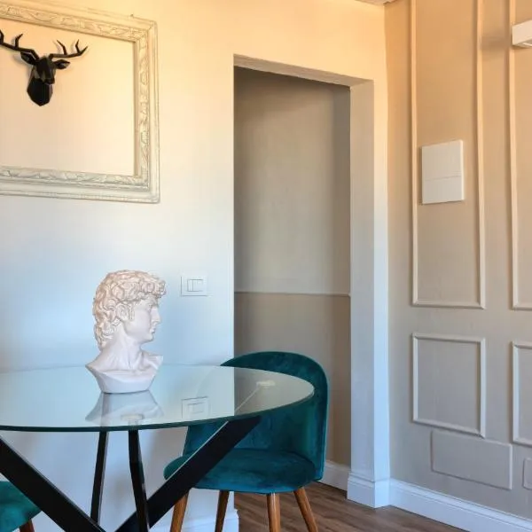 NiNNi 12 Apt, hotel in Florence