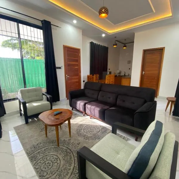 The Promise Shelter，姆萬紮的飯店