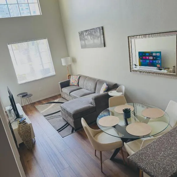 Loft Style,2 Beds ,Flexible self check in,Pool、マリナ・デル・レイのホテル