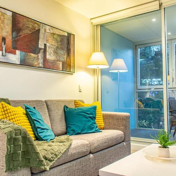 Koala Nest Central Adelaide 1BR Apartment with Pool & Sauna,阿德雷德的飯店
