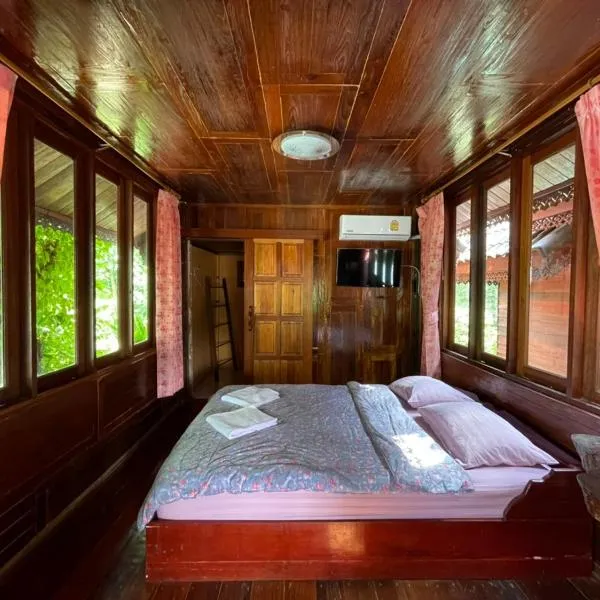 Healing House Holistic Farm Stay, hotel v destinaci Ban Wet