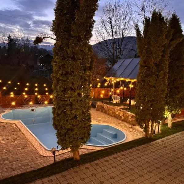 Rare Forest Retreat & Spa, ξενοδοχείο στο Μπραν