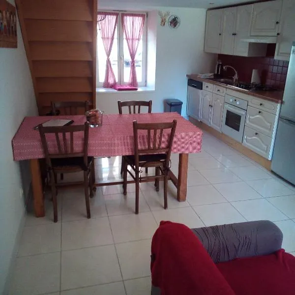 L'OASIS maisonnette centre ville 3 chambres terrasse espace vert privé parc sainte croix center parc 20 minutes, hôtel à Sarrebourg