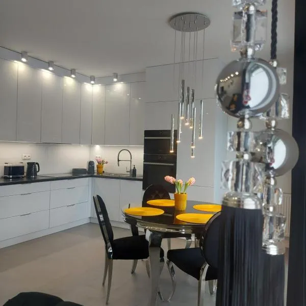 Apartament Black Glamour 728-828-835, Hotel in Cedzyna
