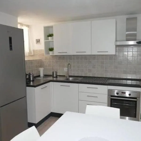 Appartamento Nora, hotel em Campese