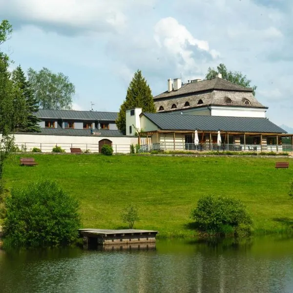 Resort Líšenský Dvůr, hotel ve Sněžné