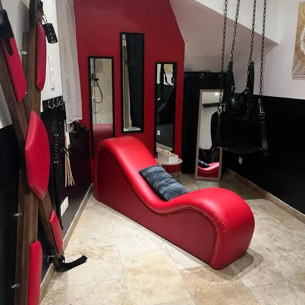 Osez! Le fruit défendu Loveroom Carpentras, hotel in Carpentras