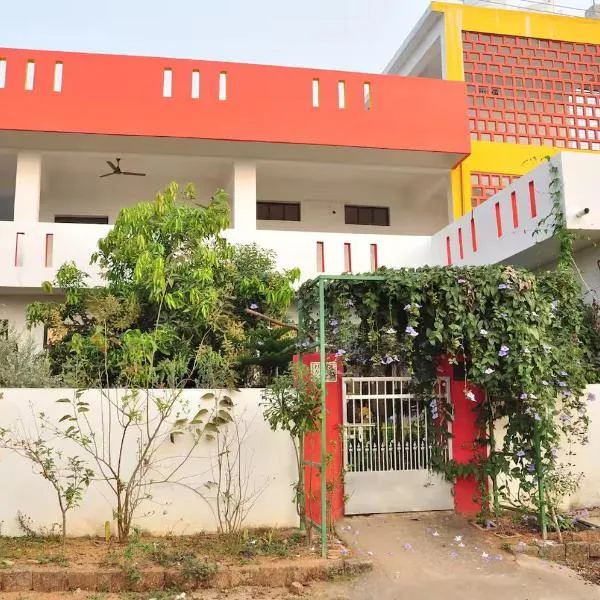 Kelly cottages, hotel in Warangal