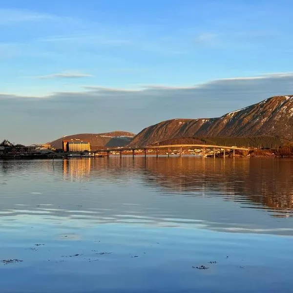 Apartment with sea view，斯托克瑪克尼斯的飯店