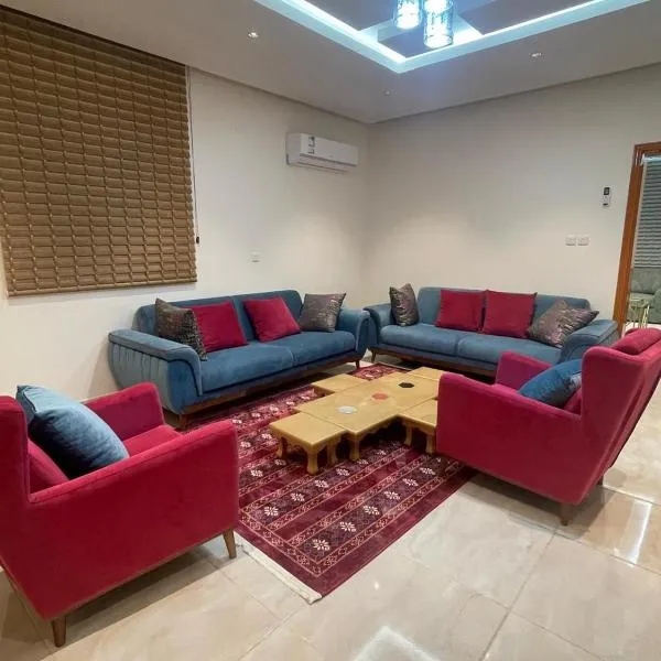 RoseVilla روزفيلا, hotell sihtkohas Ḩaql